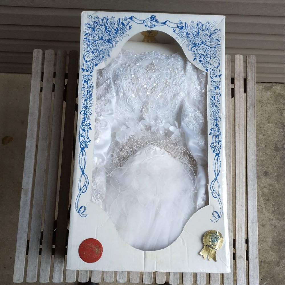 WEDDING DRESS: The single best vintage wedding dress you'll find.  Period.